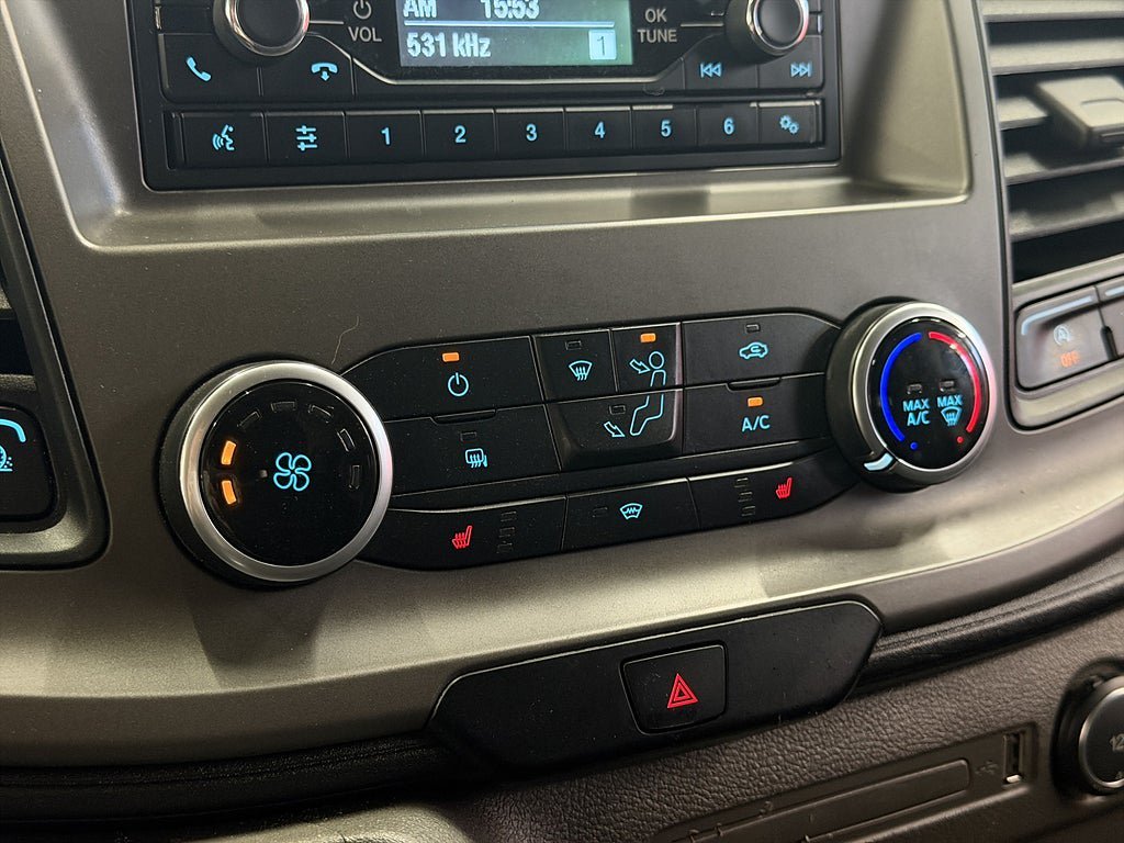 Vehicle Image 29