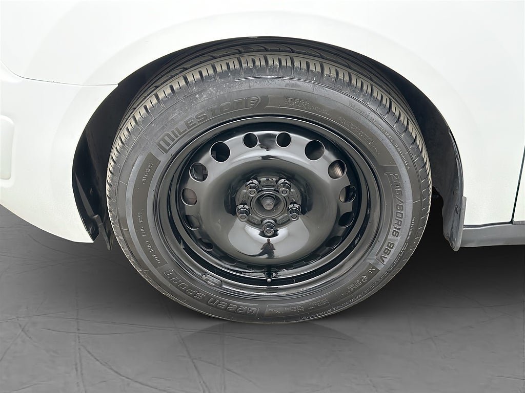Vehicle Image 30