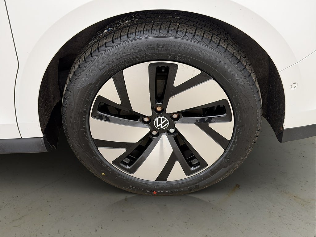 Vehicle Image 36
