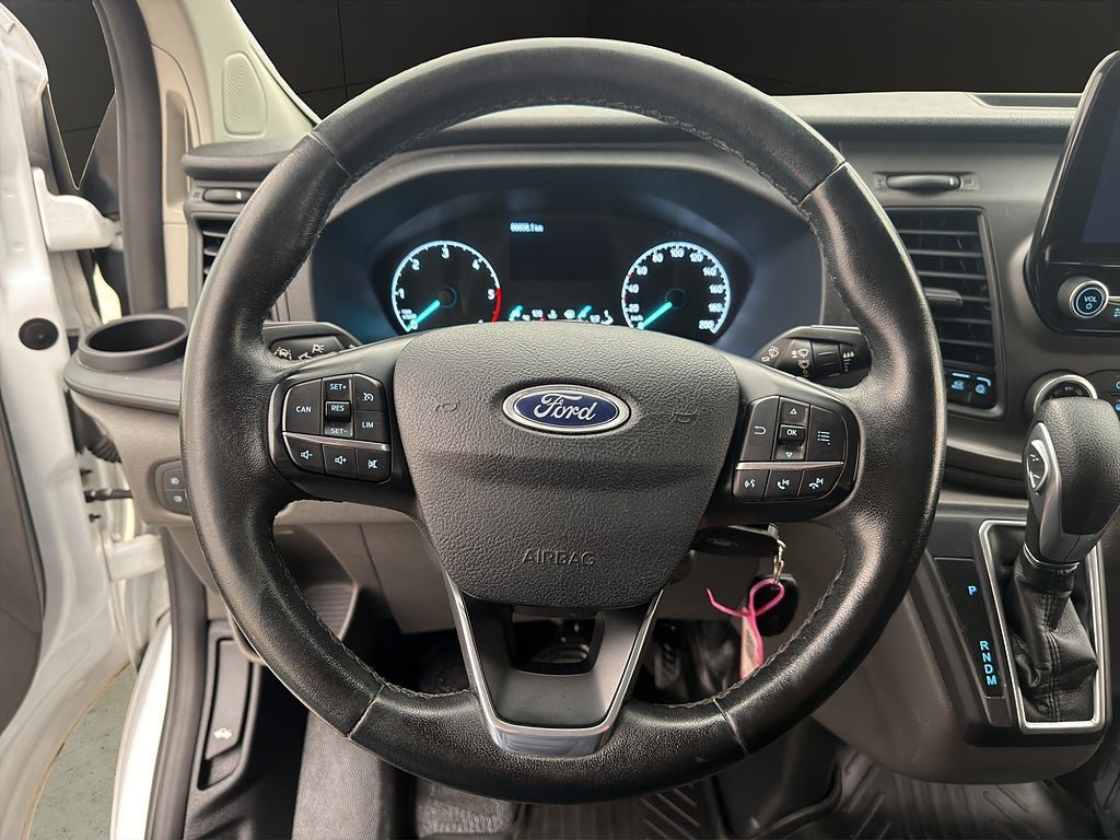 Vehicle Image 17