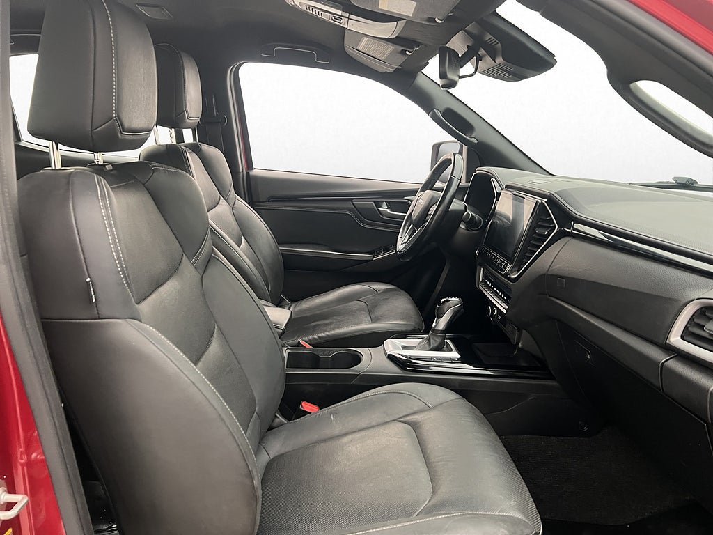 Vehicle Image 25
