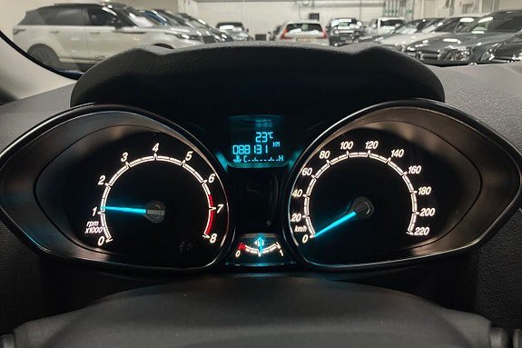 Vehicle Image 17