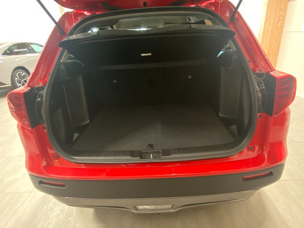 Vehicle Image 16