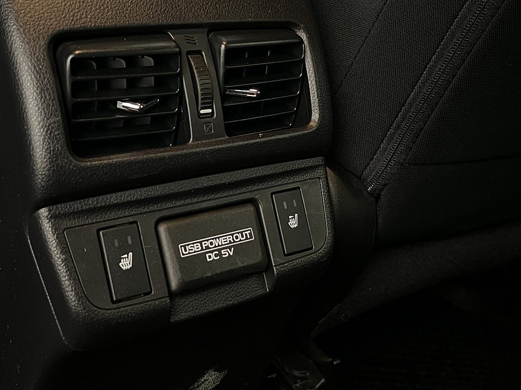 Vehicle Image 25