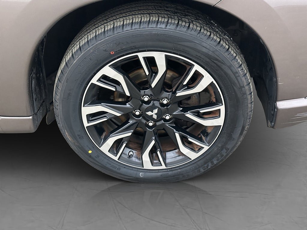 Vehicle Image 32