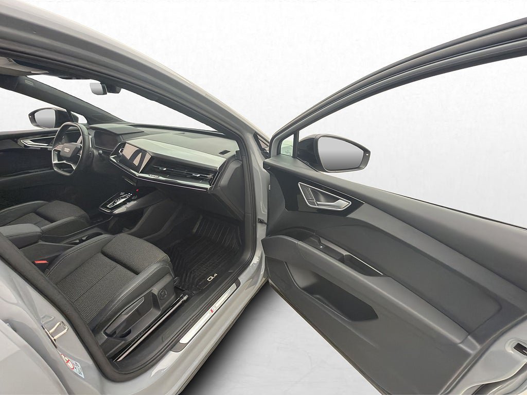 Vehicle Image 36