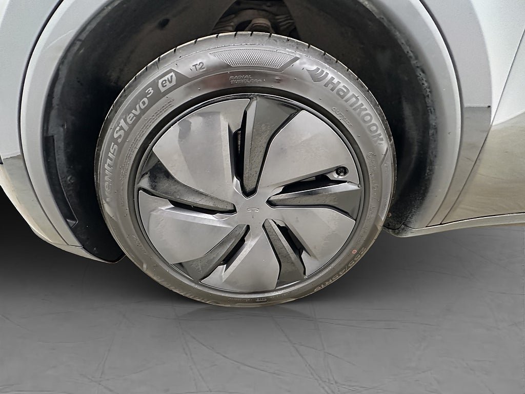 Vehicle Image 32