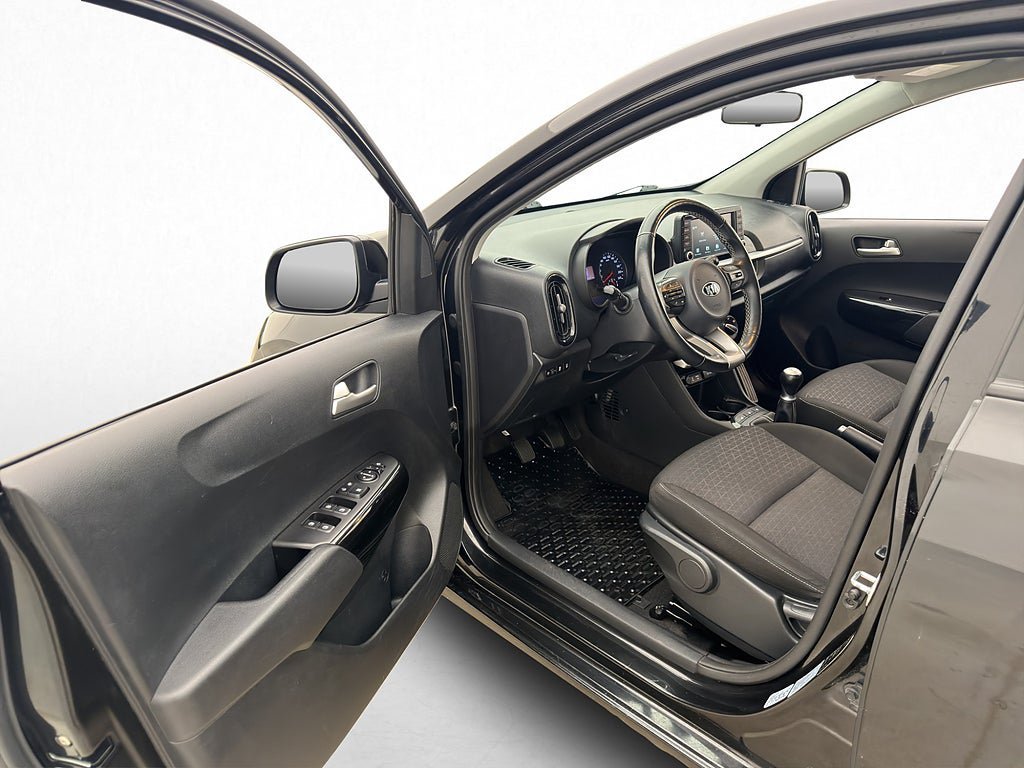 Vehicle Image 10