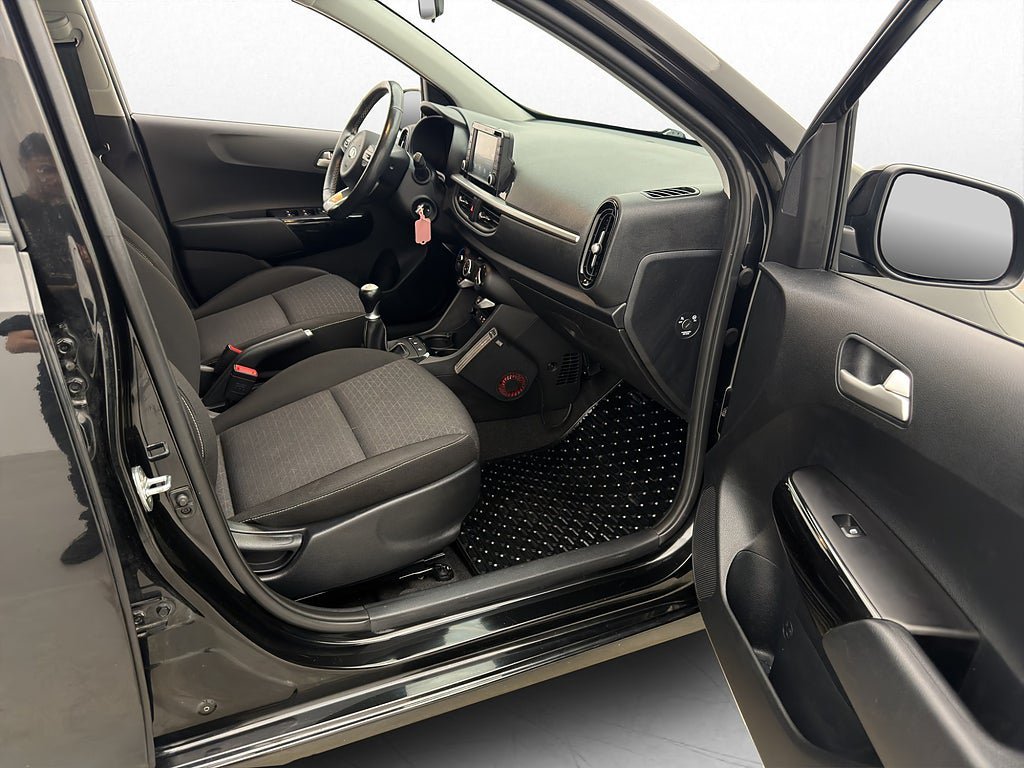 Vehicle Image 23