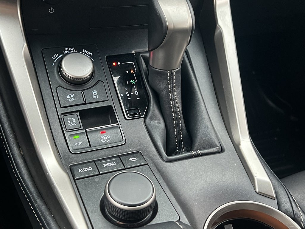 Vehicle Image 27