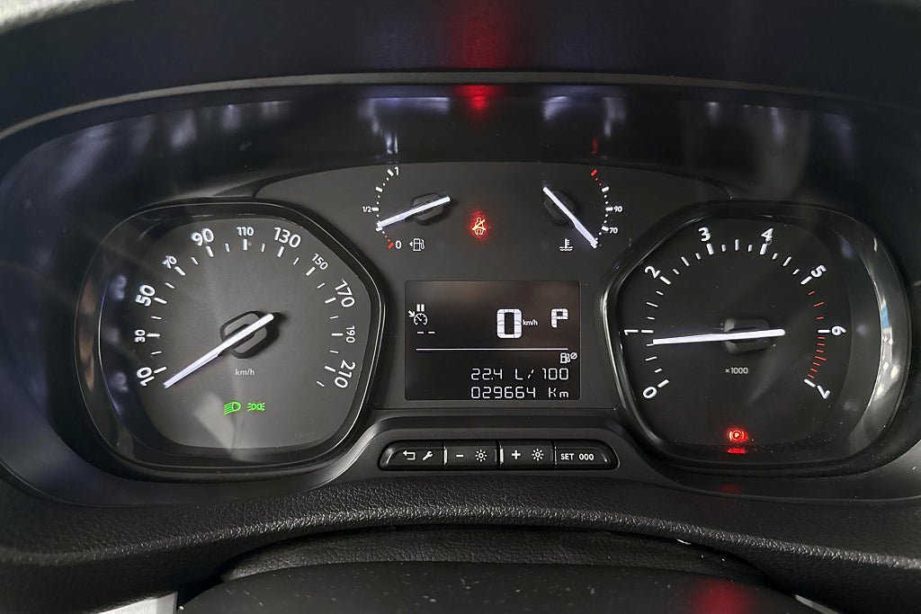 Vehicle Image 21