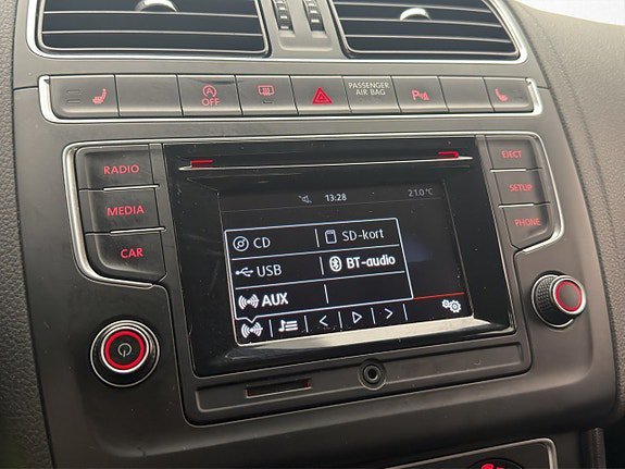 Vehicle Image 16