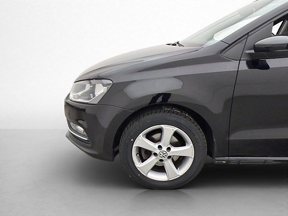 Vehicle Image 23