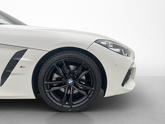 Vehicle Image 37