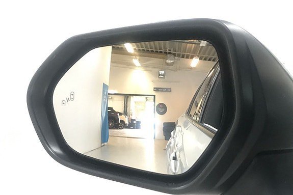 Vehicle Image 26