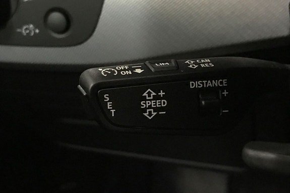 Vehicle Image 29