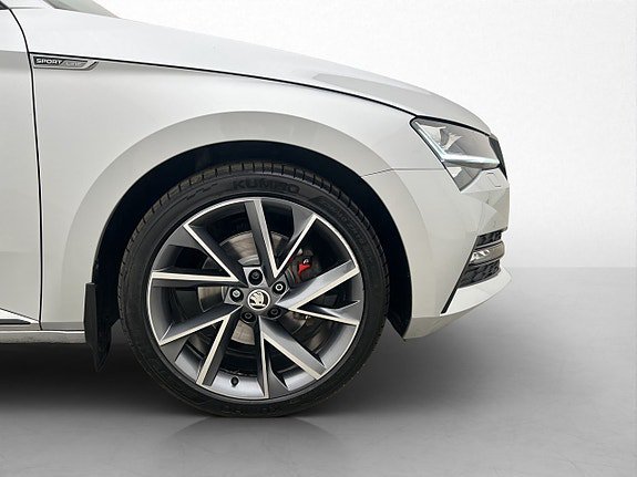 Vehicle Image 36