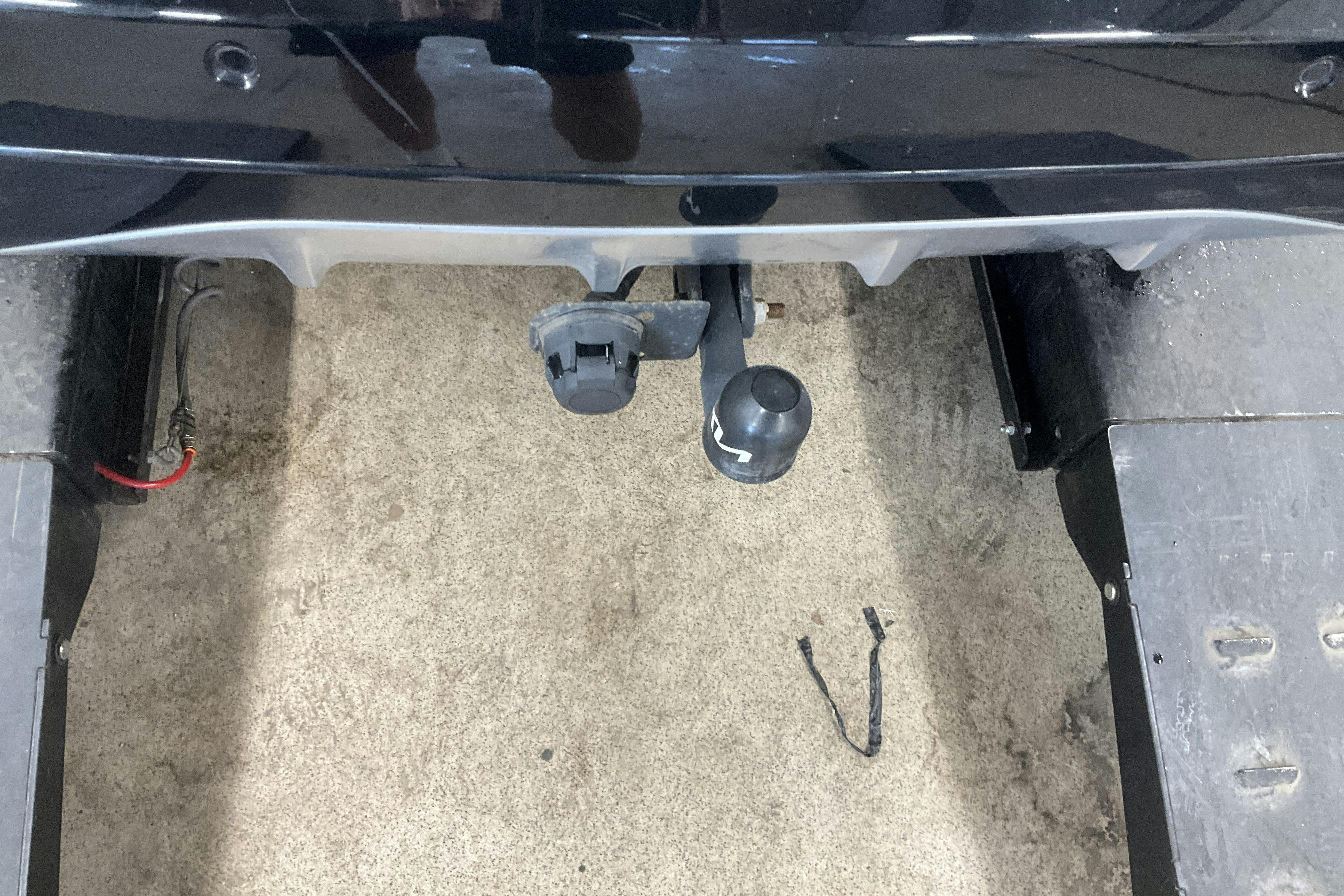 Vehicle Image 16