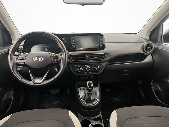 Vehicle Image 12