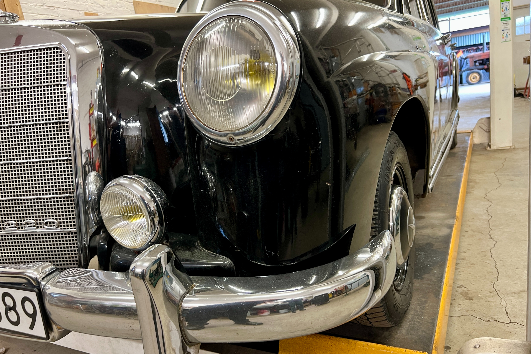 Vehicle Image 100