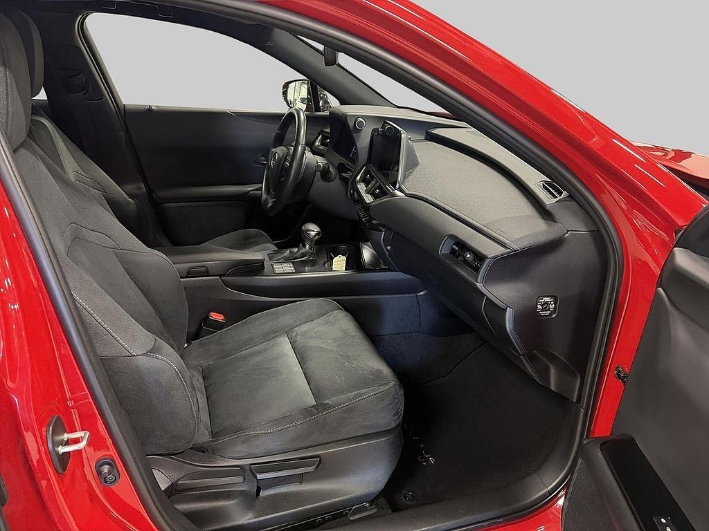 Vehicle Image 9