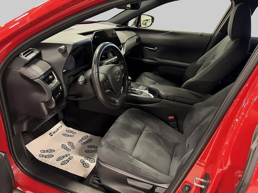 Vehicle Image 13