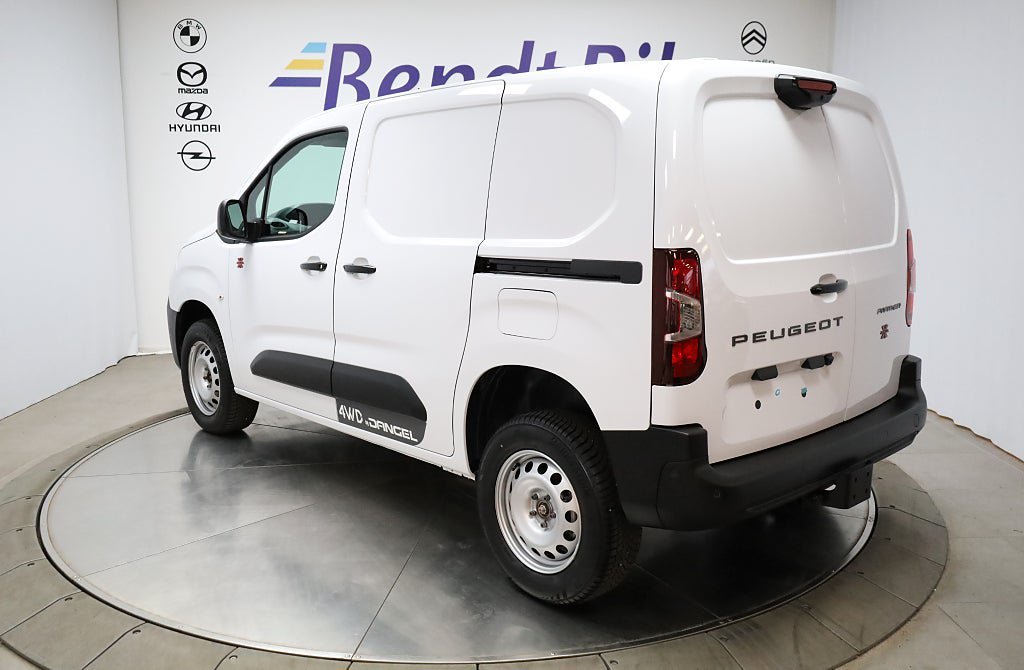 Vehicle Image 7