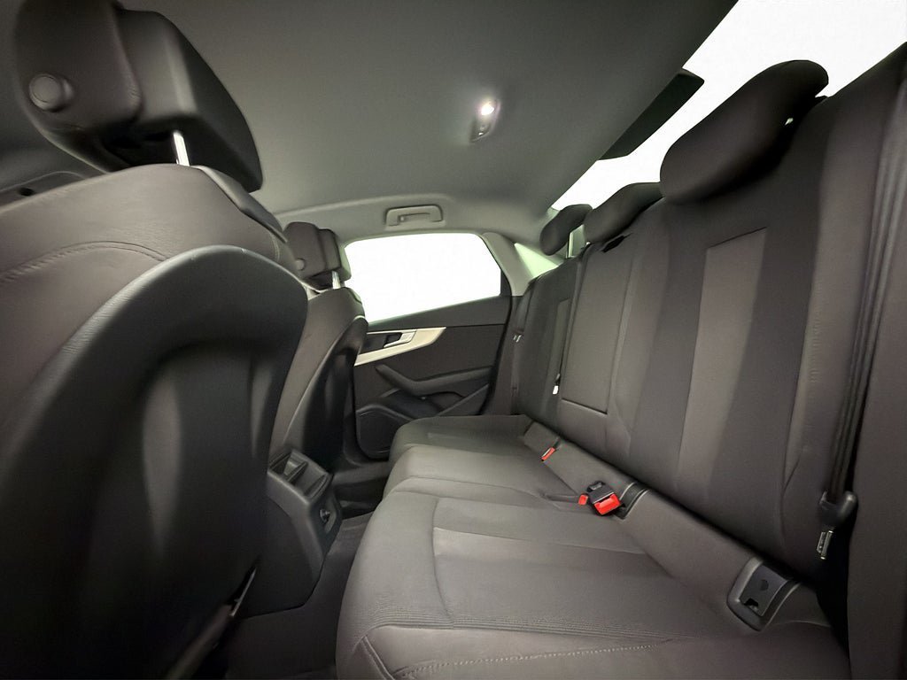 Vehicle Image 18