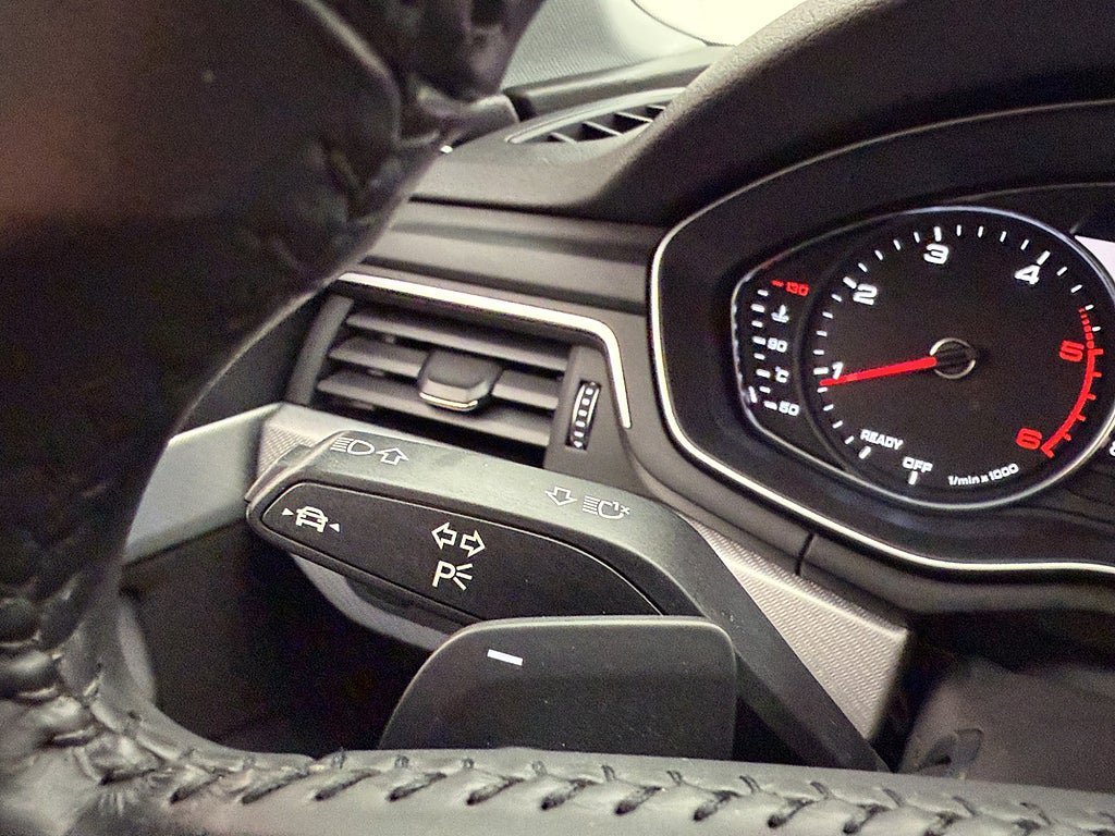 Vehicle Image 23