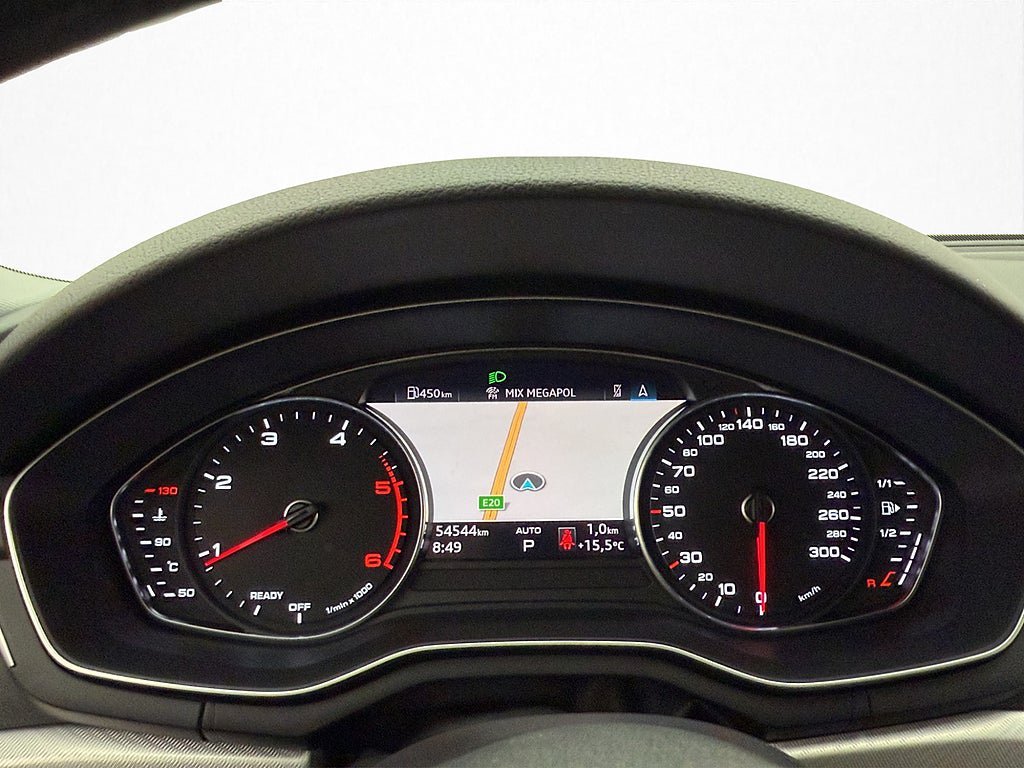 Vehicle Image 25