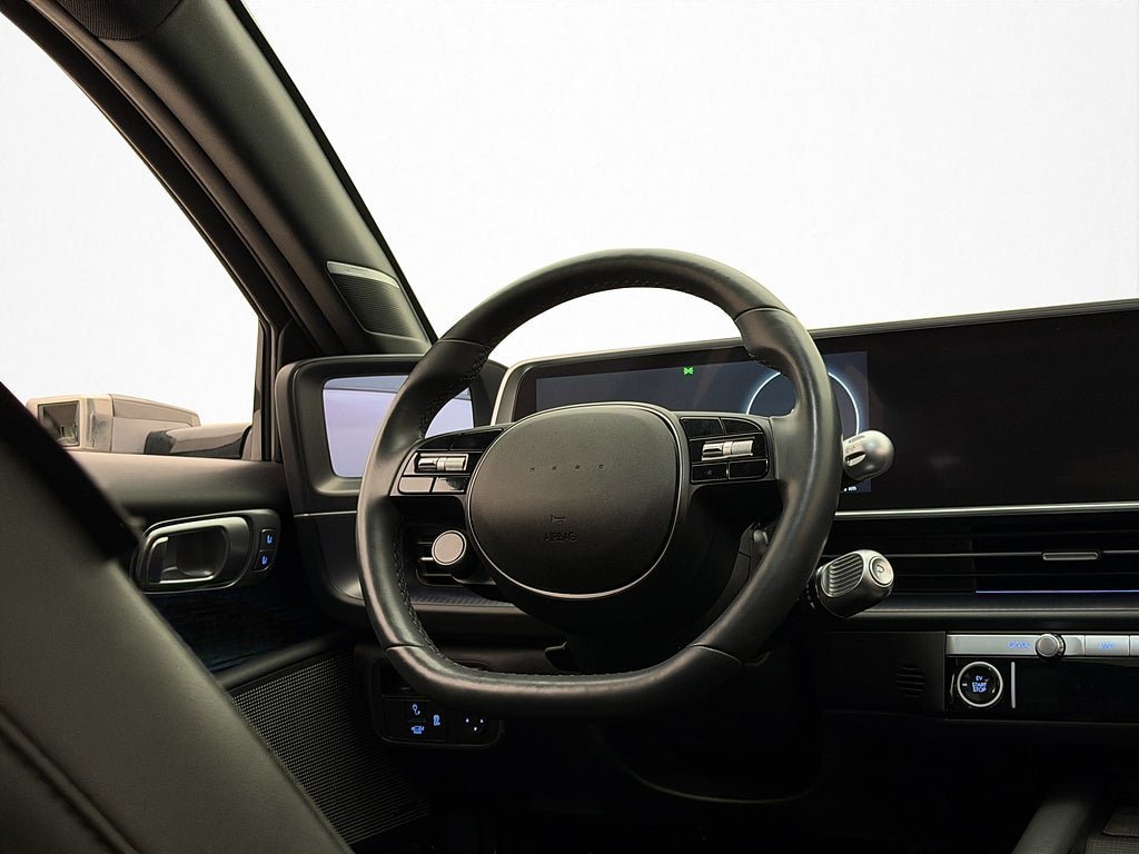 Vehicle Image 30