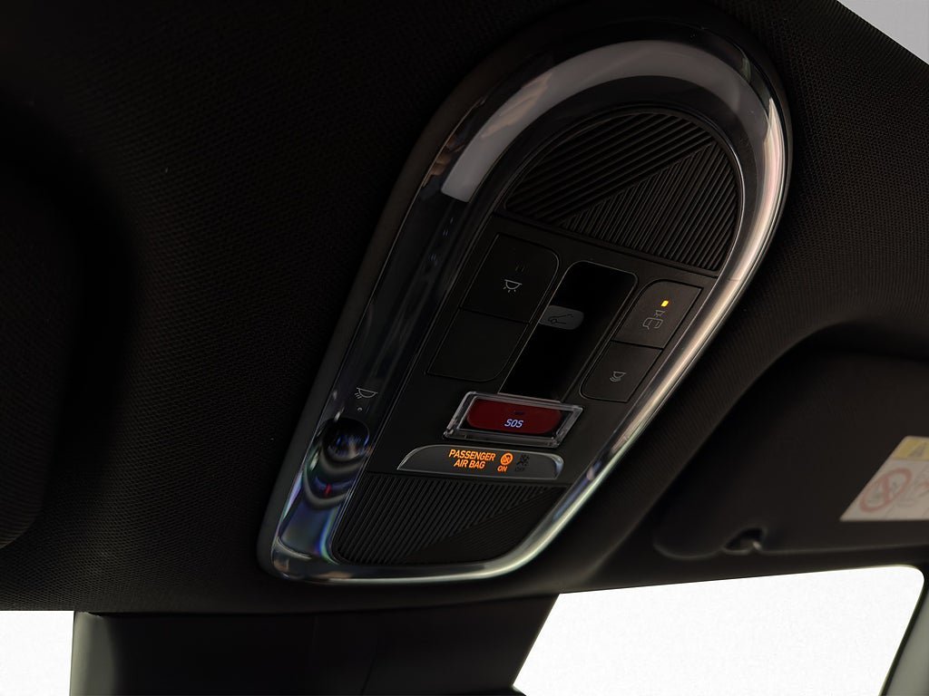 Vehicle Image 37