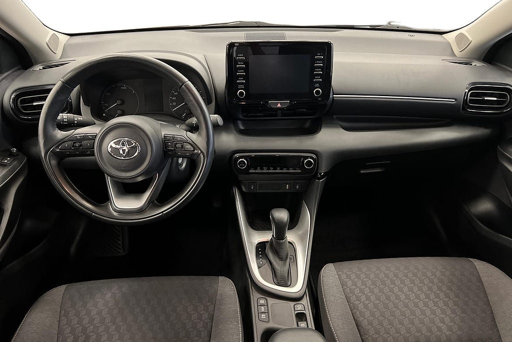 Vehicle Image 10