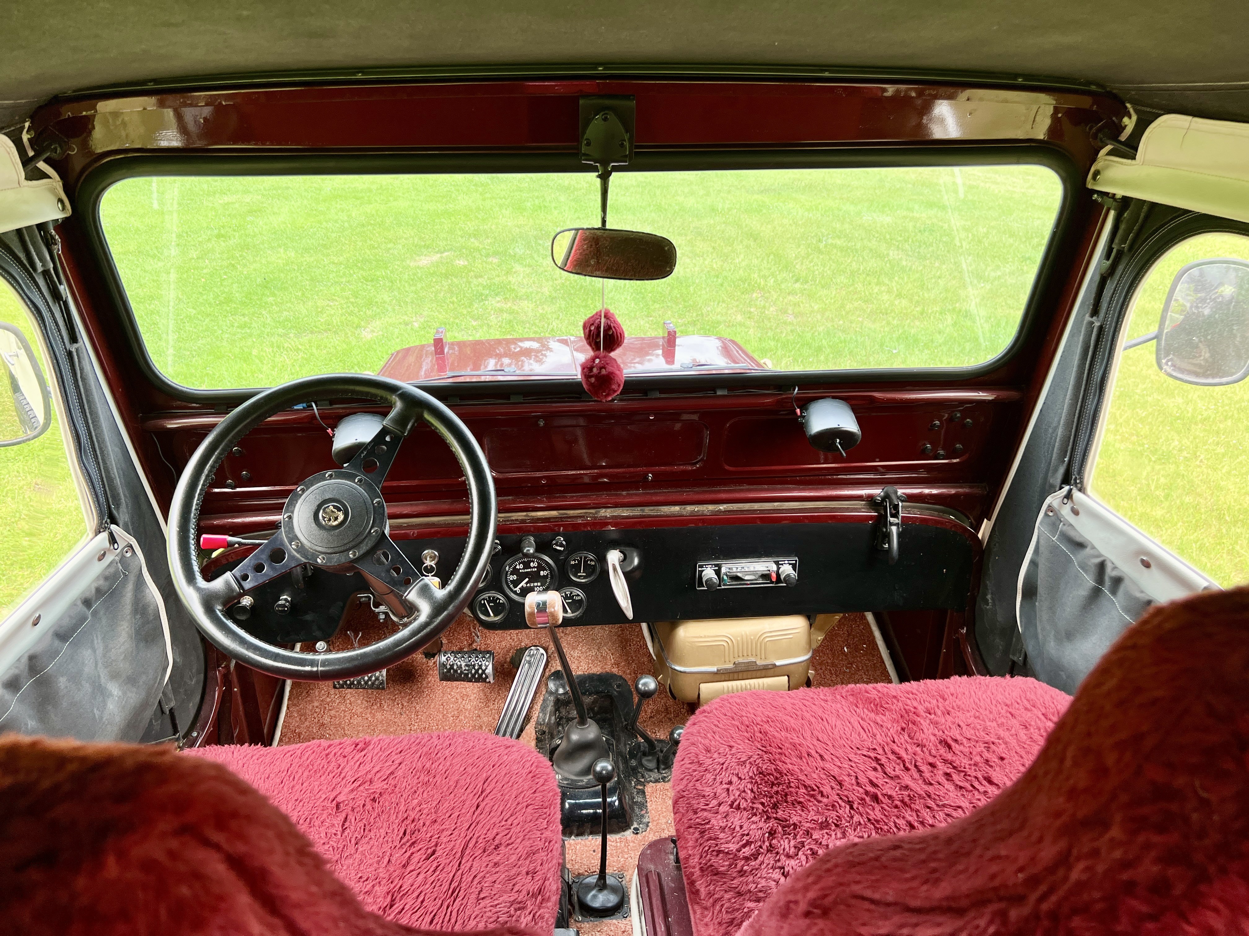 Vehicle Image 21