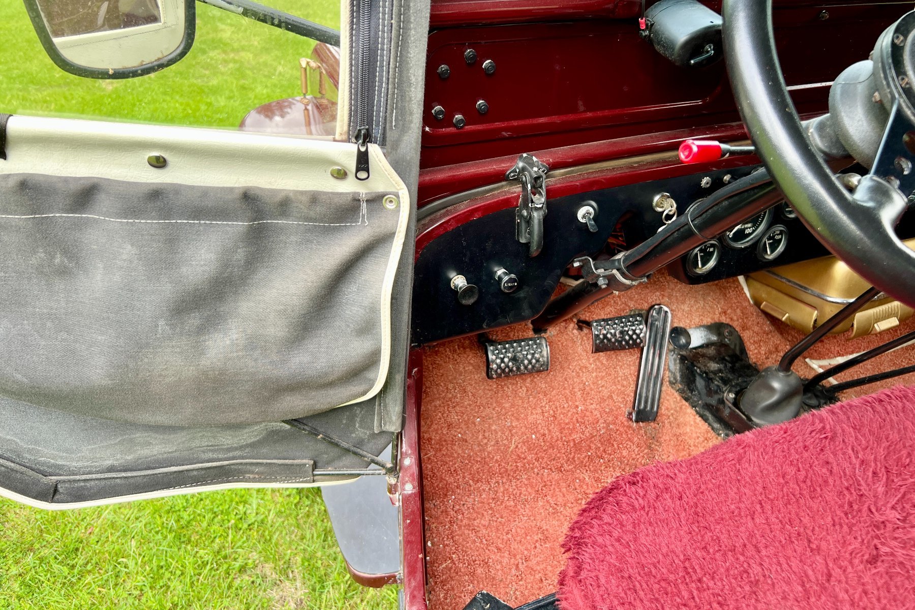 Vehicle Image 22