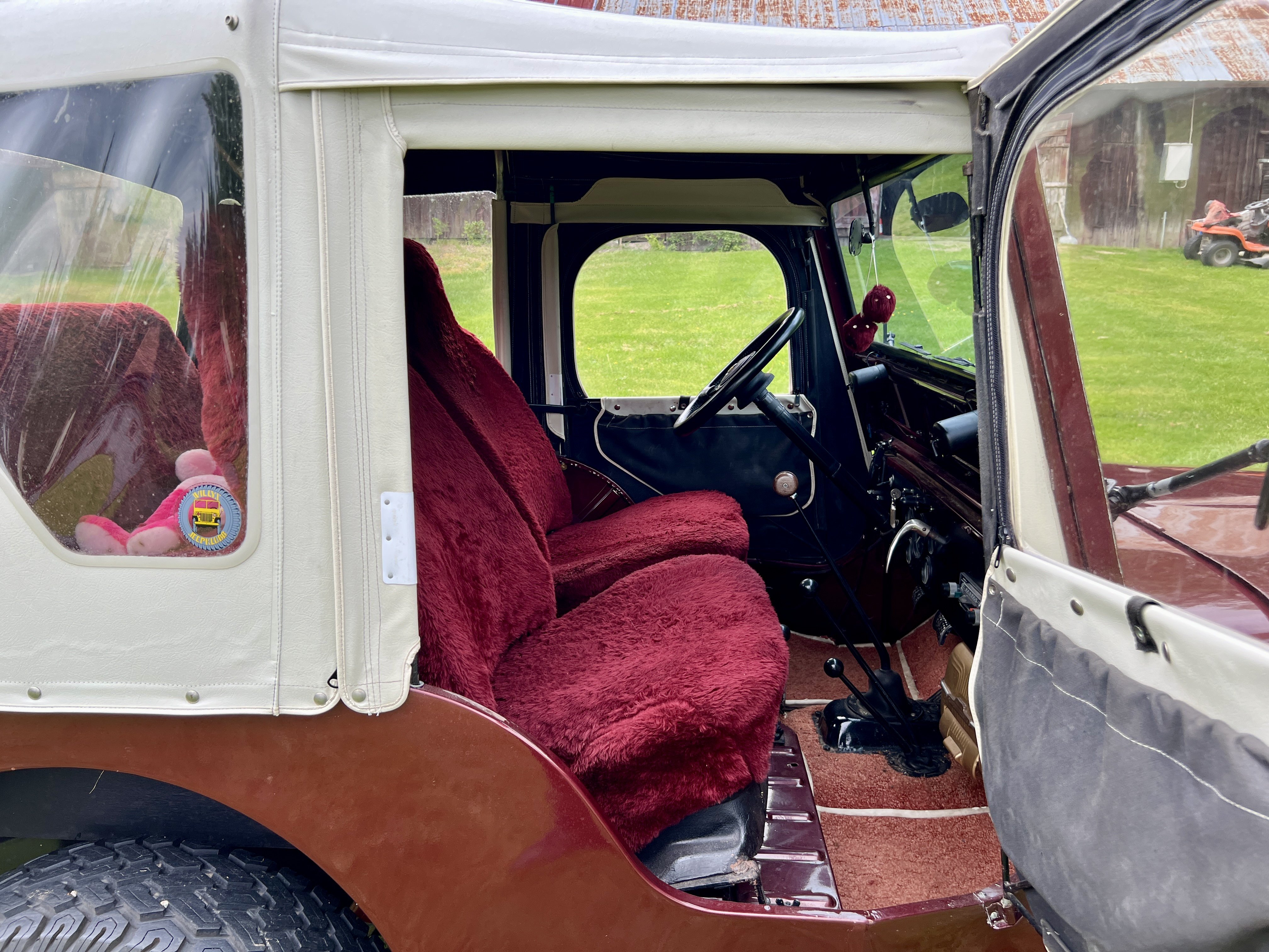 Vehicle Image 38