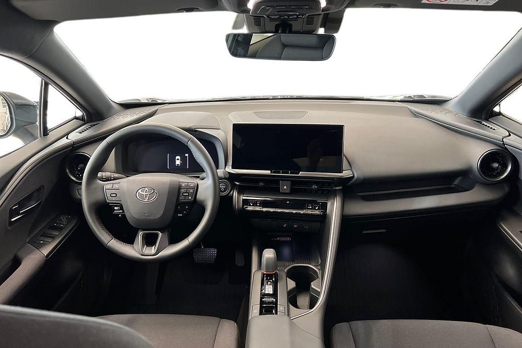 Vehicle Image 8