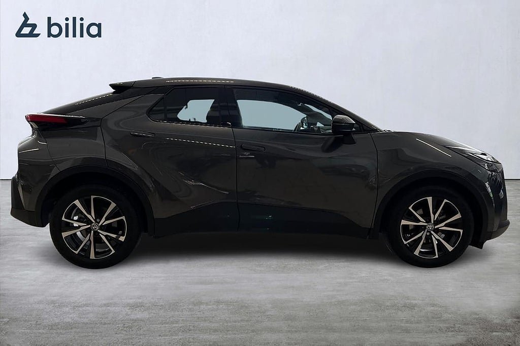 Vehicle Image 16