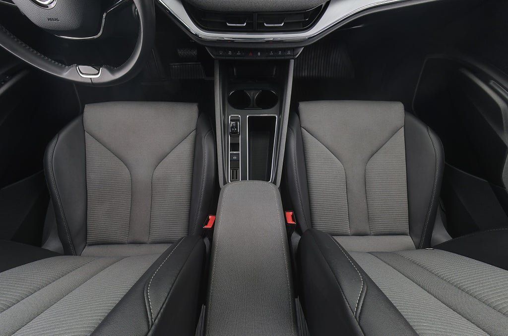 Vehicle Image 15