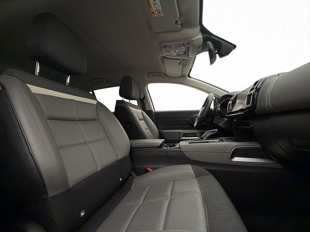 Vehicle Image 31