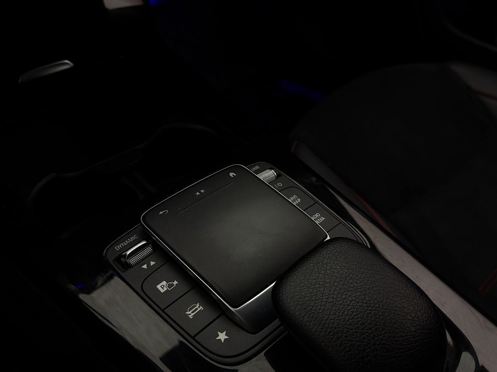 Vehicle Image 26