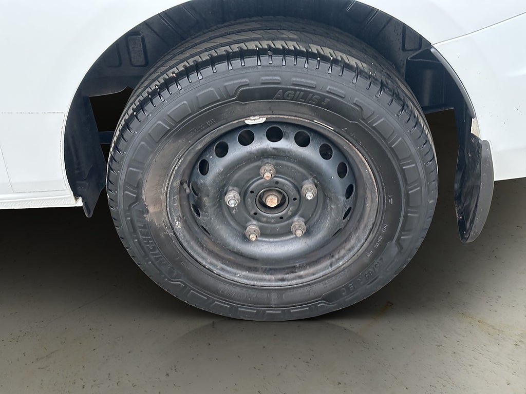 Vehicle Image 31