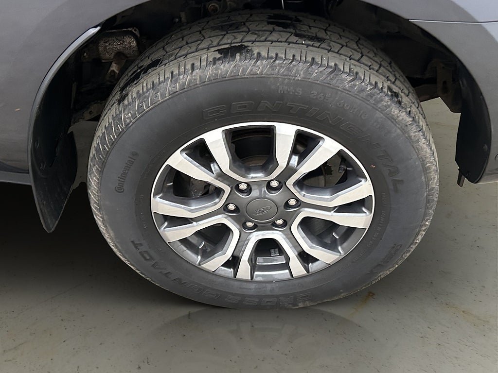 Vehicle Image 35