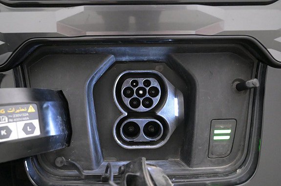 Vehicle Image 24