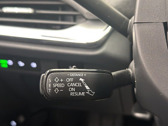 Vehicle Image 29