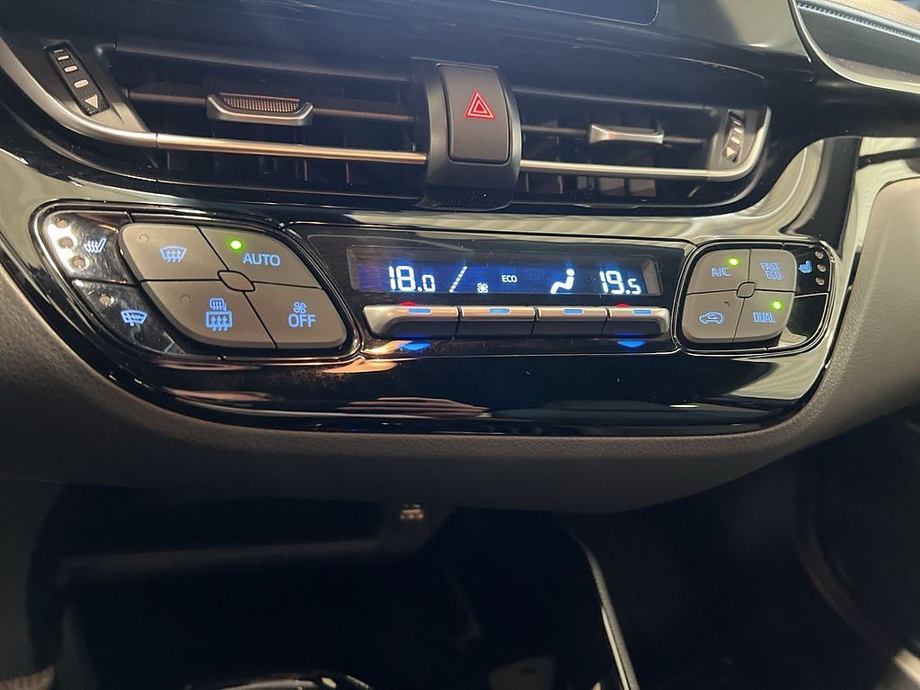 Vehicle Image 24