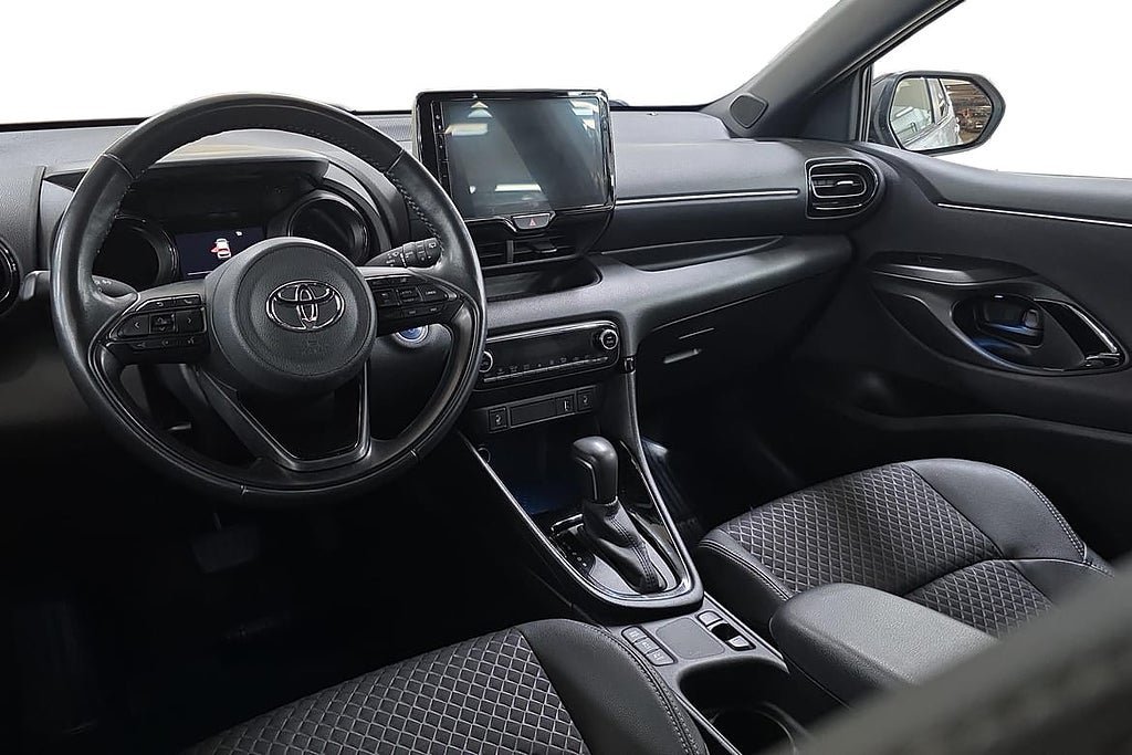 Vehicle Image 10