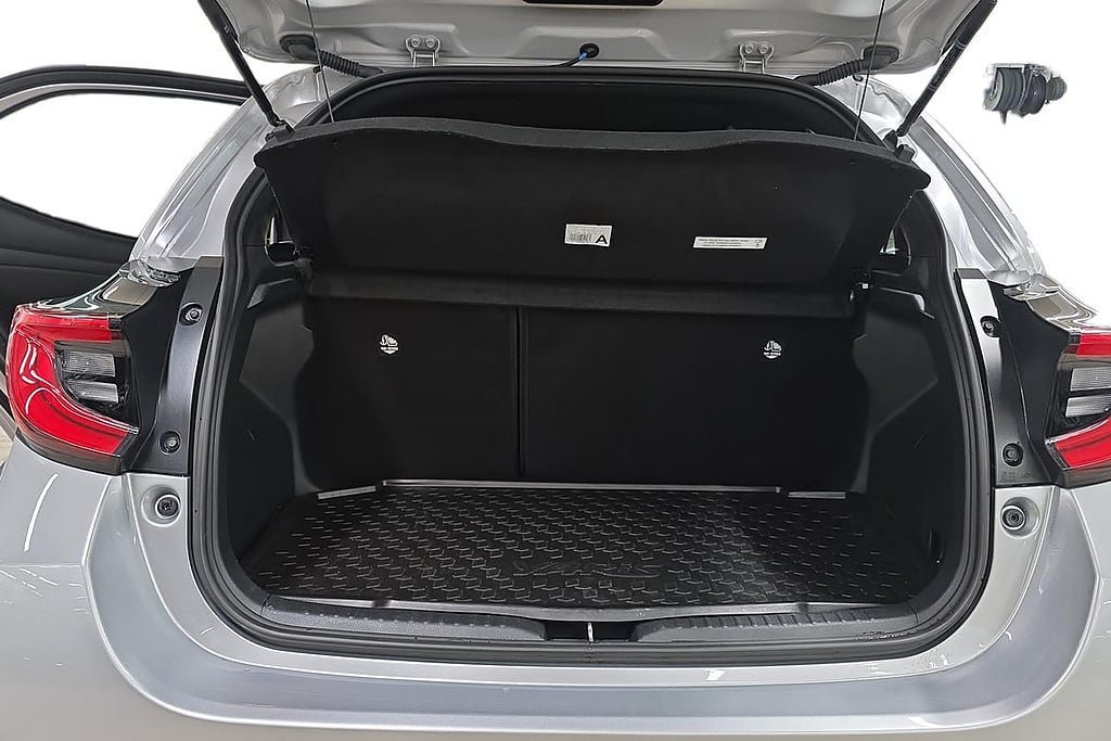 Vehicle Image 12
