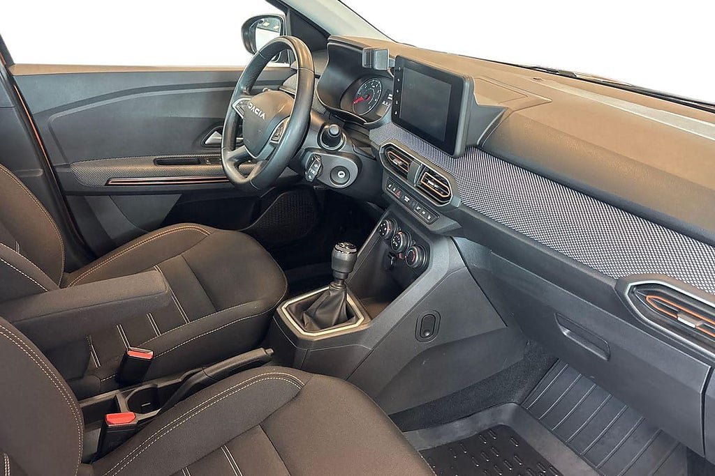 Vehicle Image 7