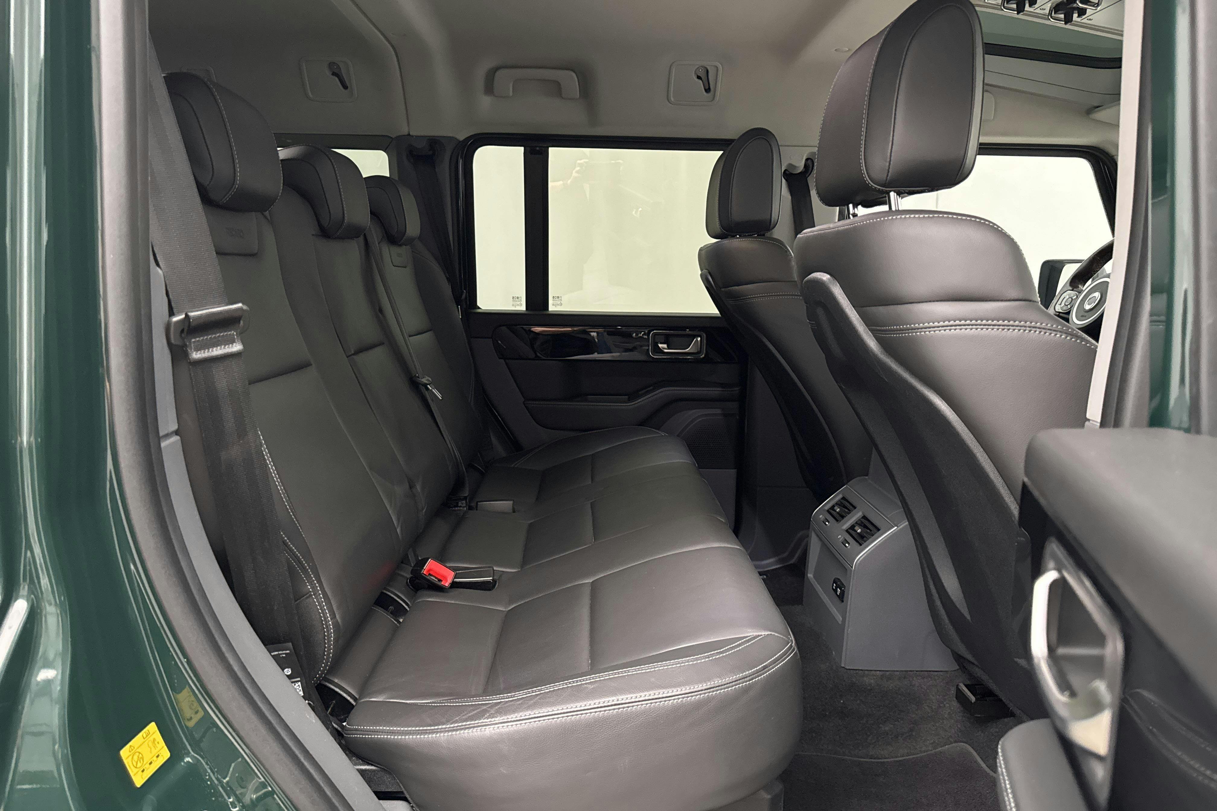 Vehicle Image 8